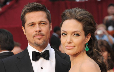 Питт и Джоли потратили на медовый месяц 200 тысяч долларов