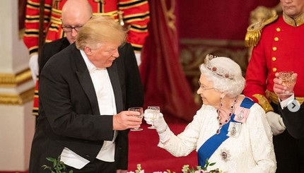Королева Елизавета II приняла Дональда Трампа в Букингемском дворце