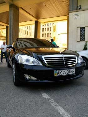 Спикер крымского парламента купил авто за 1 200 000 грн 