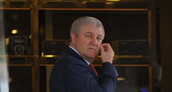 В Минске Кучму ожидал посол Михаил Ежель