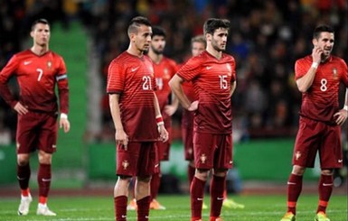 Сборная Португалии стартовала в отборе Евро-2016 с поражения 