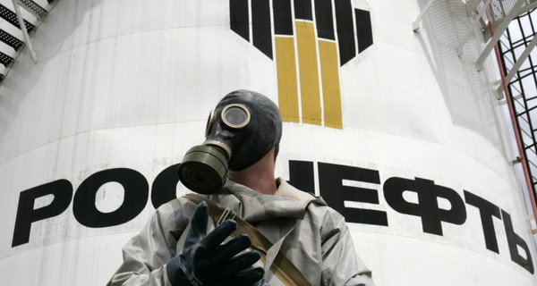 СМИ: ЕС ввел санкции против тройки ведущих нефтедобытчиков России