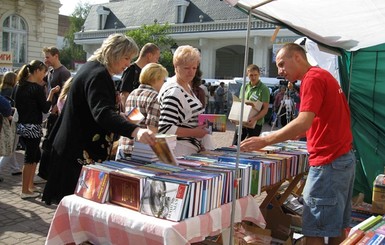 На Форуме издателей во Львове собирают книги для Донбасса