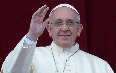 Папа Франциск впервые обвенчал в Ватикане 20 пар