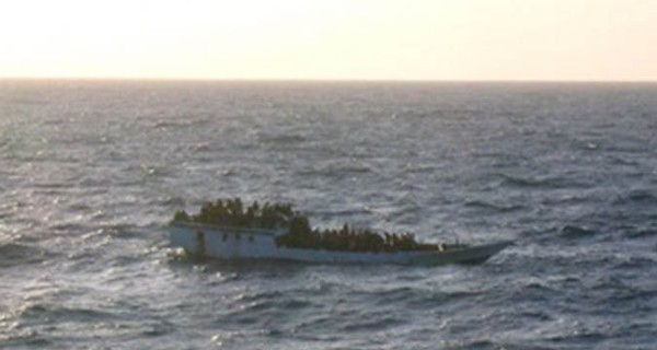 В Индонезии шторм потопил судно с 35 людьми