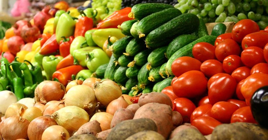 В Киев на день привезут дешевые мясо и овощи