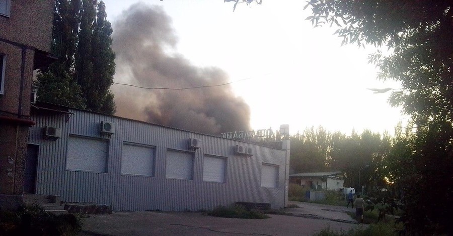 Донецк снова обстреляли, жители сообщают о двух погибших