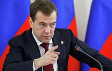 Медведев пригрозил: 