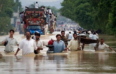 Число жертв наводнения в Пакистане возросло до 346 человек
