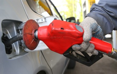 Украинцы отказываются покупать бензин по заоблачным ценам