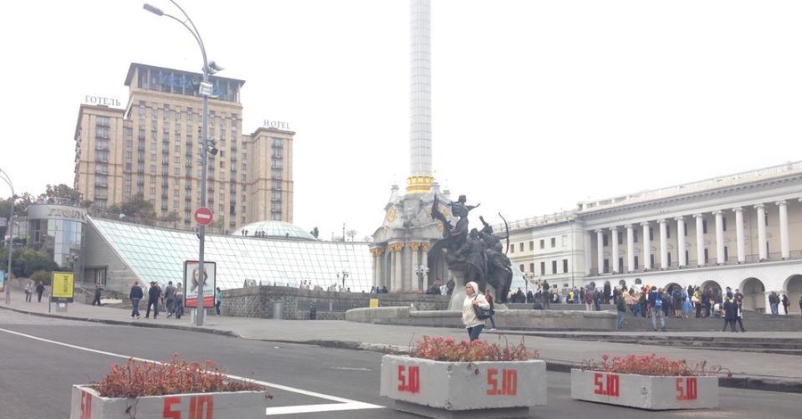 В Киеве до сих пор не убрали майскую предвыборную агитацию