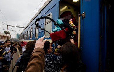 Луганский исход: люди поверили в незыблемость перемирия и засобирались домой
