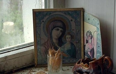 В Луганске дом сгорел дотла, а икона уцелела 