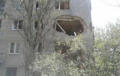 Донецк пострадал от обстрелов и непогоды