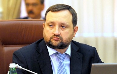 Арбузов заявил, что мир в Донбассе выгоден не всем