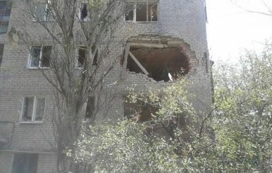 В Донецке весь день не прекращались обстрелы