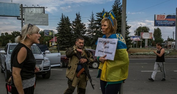 Ирина Довгань, которую в Донецке привязали к столбу, баллотируется в Раду