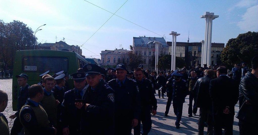 В Харькове милиция задержала 20 активистов - организаторов 