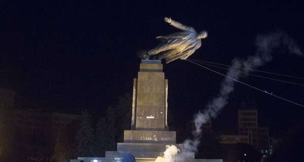 Харьковский Ленин сопротивлялся четыре часа