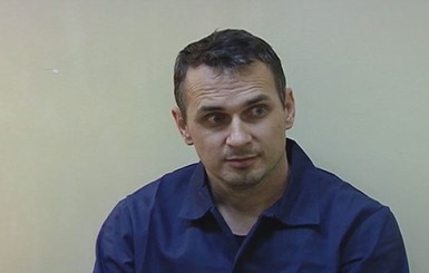 Сенцова оставят под стражей до января 2015