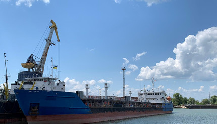 СБУ задержала российский танкер