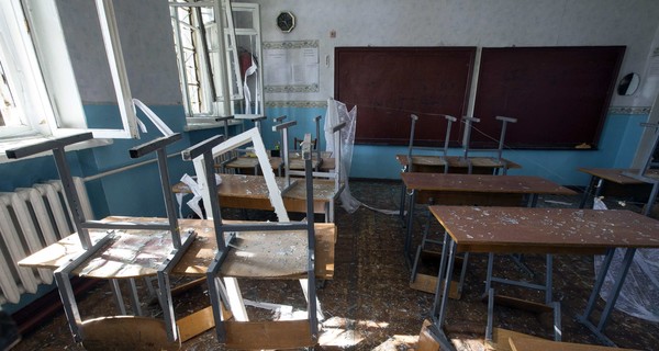 В Донецке 7 погибших, среди них учитель и пассажиры маршрутки