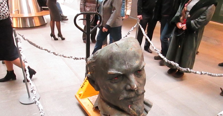 Голова днепропетровского Ленина пылится в хранилище городского музея