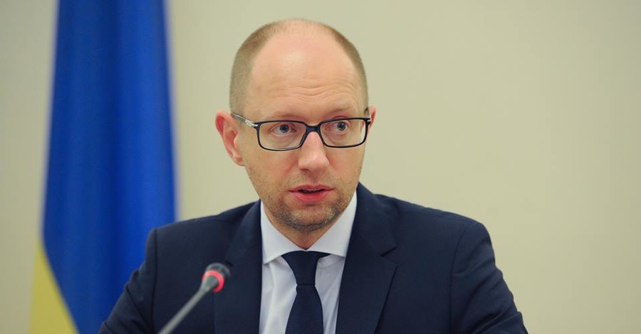 Яценюк предложил отстранить министра-героя Евромайдана от работы