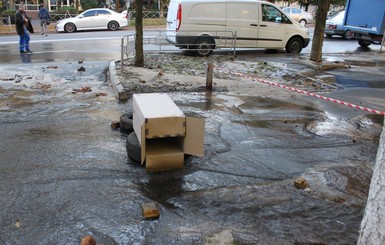 В Киеве целая улица погрузилась под воду