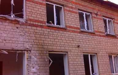 В Донецке обстреляли троллейбусное депо и детский сад