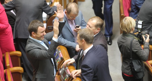 Депутаты саботируют антикоррупционные законопроекты, предложенные Кабмином