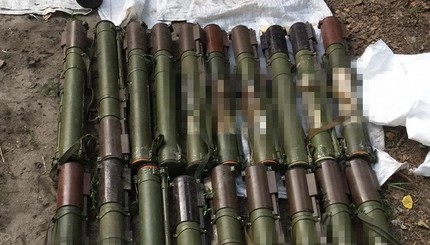 В Луганске задержали группу за торговлю оружием