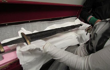 В Харьков привезли уникальный меч Святослава Храброго