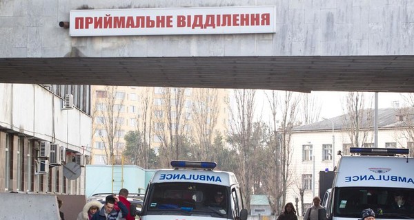 Донецкие больницы переполнены раненными, а в скорой осталось лишь треть бригад