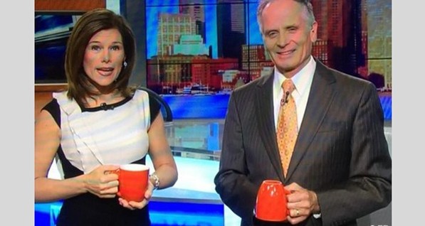 Американский телеведуший рассказал, зачем перевернул чашку вверх дном