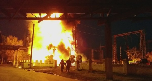 Первые фотографии пожара на Луганской ТЭС