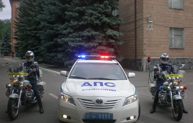 Замначальника одесской ГАИ уволили за разгон машин перед кортежем Яценюка
