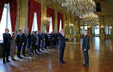 Новое правительство Бельгии присягнуло в королевском дворце