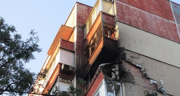 После затишья Донецк снова обстреляли, двое пострадали