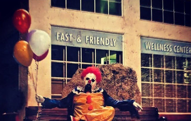 Городок в Калифорнии терроризирует клоун из Ада