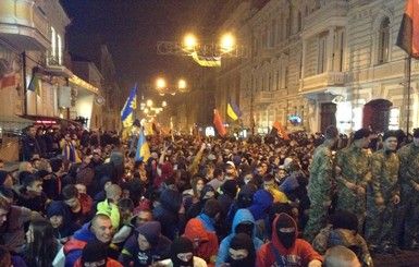 Видеотрансляция: что происходит в центре Киева 	