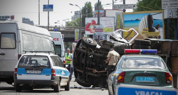 Страховка во время войны: полисы дорожают, а жителям зоны АТО не отдают выплат