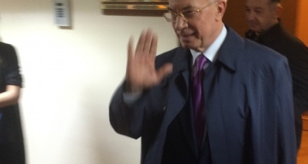 Появилось фото Азарова на заседании Госдумы в Москве