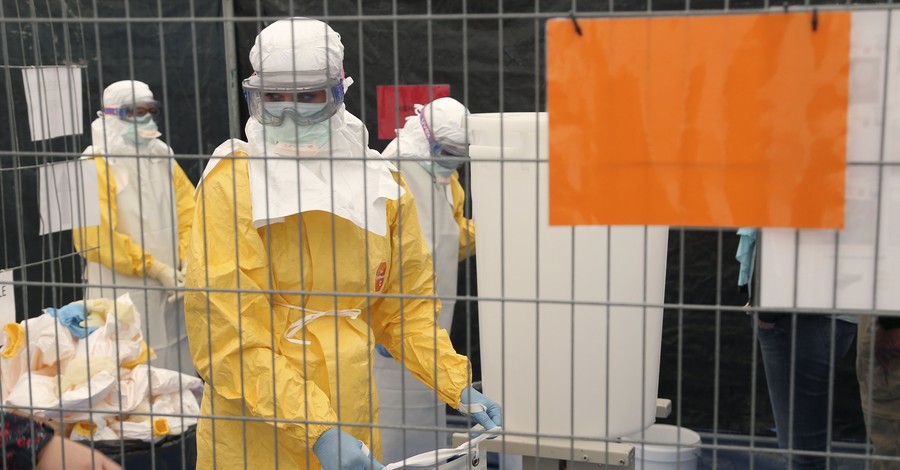 ВОЗ: от вируса Эбола уже скончались 236 медработников