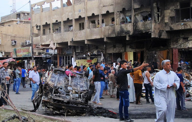 В Ираке террористы взорвали два авто, 47 погибших 