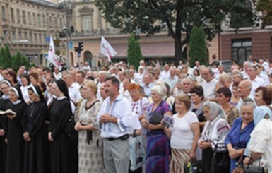 Во Львове горожане помолились за мир и свободу всех народов