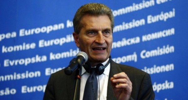 В Украину едет еврокомиссар Эттингер  