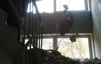 Под обстрелы в Донецке попали сразу два района