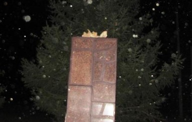 В Луганской области снесли еще два памятника Ленину