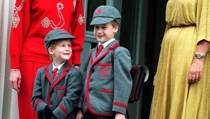 Как дети королевской семьи пошли в первый класс.